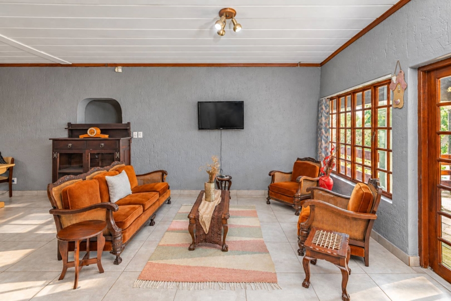 5 Bedroom Property for Sale in Schoemansville North West